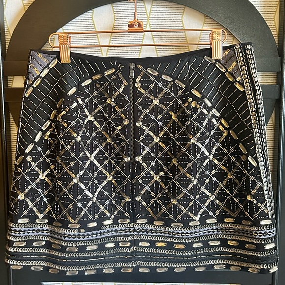 Club Monaco Kaitlin Black w/ Silver Hand Beaded Back Zip Up A Line Mini Skirt. - Picture 7 of 14